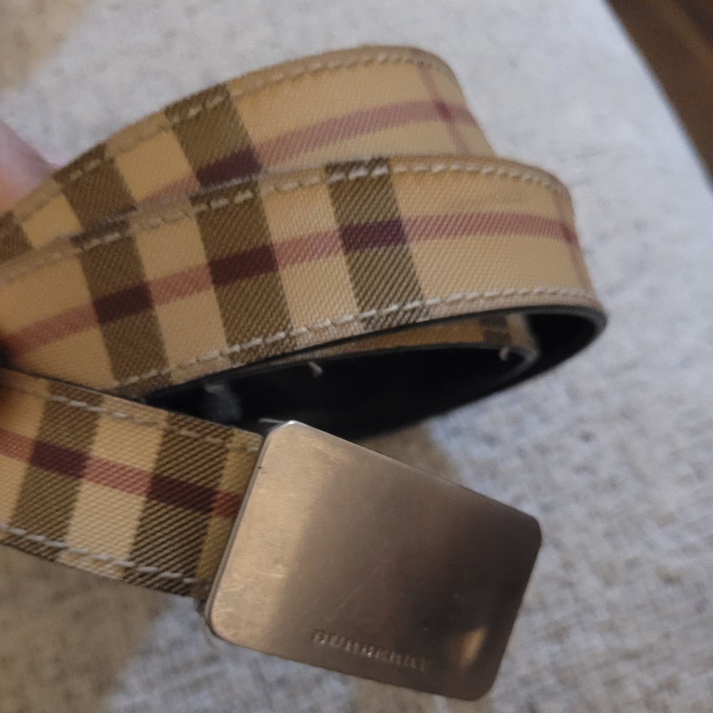 Burberry belt, size 42/105